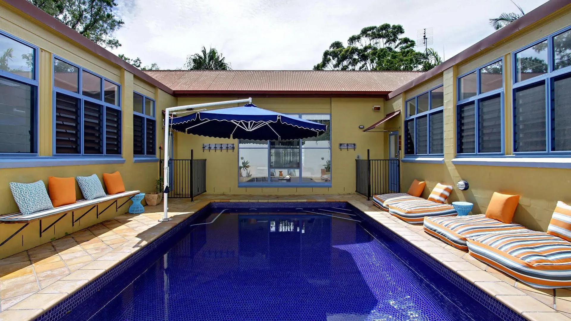 Aurora Hotel Byron Bay Holiday home